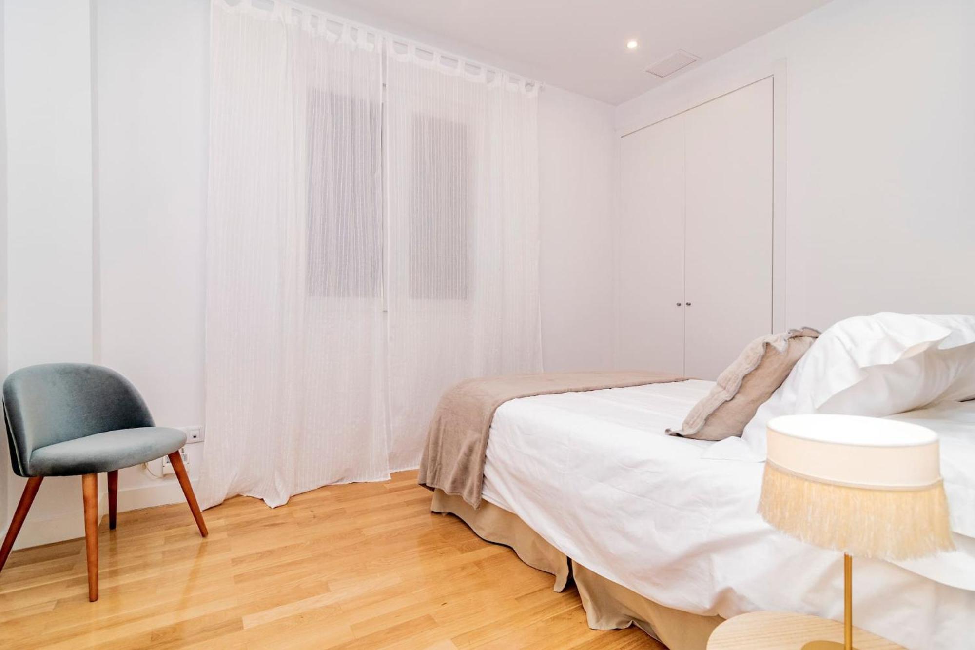 Juan Bravo Suites Madrid Exterior photo