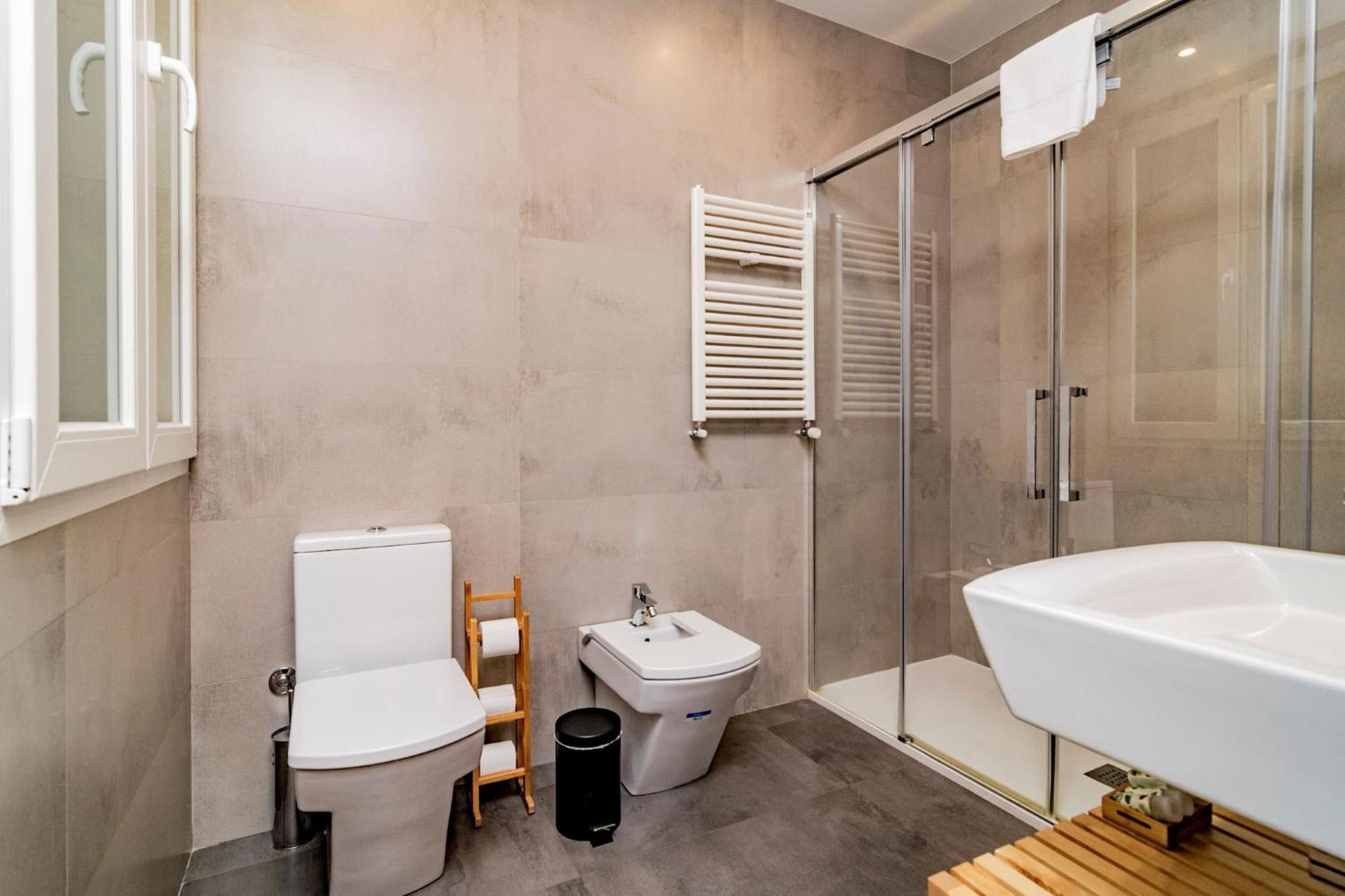 Juan Bravo Suites Madrid Exterior photo